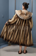 Load image into Gallery viewer, Real Fitch Fur Coat Lynx Fur Collar Hooded
