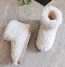 Load image into Gallery viewer, New Style Lamb Fur Boot Short Sleeve Warm Wool Boots for Winter Fashionable White Sheep Fur Boots Anti-slip