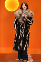 Load image into Gallery viewer, Full length natural skunk fur coat with fox collar