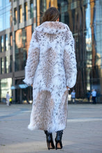 Load image into Gallery viewer, Classic Bobcat Fur Coat (Natural) Collared