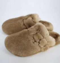 Load image into Gallery viewer, New Style Fur Slippers Ladies Winter Warm Shoes Real Mink Fur Slippers Household Furry Closed ToFlat Shoes