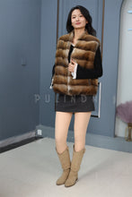 Load image into Gallery viewer, Women Genuine Muskrat Fur Vest