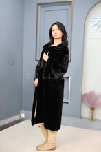 Load image into Gallery viewer, Natrual Saga mink fur coat