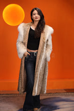 Load image into Gallery viewer, Full length women's natural lynx fur hooded coat