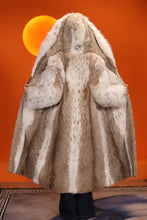 Load image into Gallery viewer, Full length women's natural lynx fur hooded coat