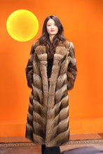 Load image into Gallery viewer, Full length natural racoon fur coat with english collar