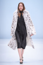 Load image into Gallery viewer, Saga fox fur coat  in imitation of lynx fur