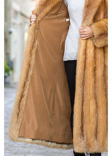 Load image into Gallery viewer, Womens Real Saga Red Fox Fur Coat
