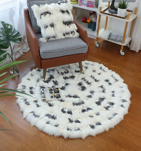 Load image into Gallery viewer, Round Circular Fox Fur Rugs