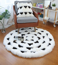 Load image into Gallery viewer, Round Circular Fox Fur Rugs