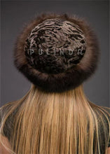 Load image into Gallery viewer, Black Astrakhan Karakul Swakara Fur Beret Hat Lady Winter Sheep Fur Beanies Hat for Women Fashion Winter Lamb Fur Hat
