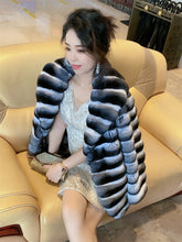 Load image into Gallery viewer, Luxury Women&#39;s  Chinchilla Fur Coat Super Soft Outerwear Chinchilla Coat Mink Coat Keep Warm
